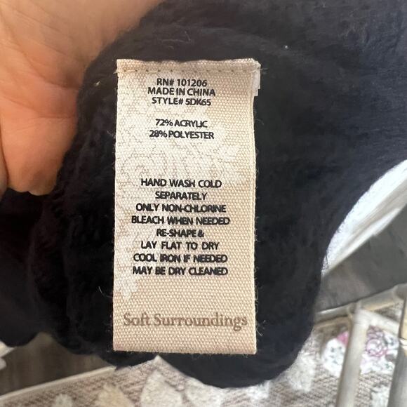 SOFT SURROUNDINGS Women's PLUS 2X Noemi Cable Knit Sweater Pearl Embossed Black - Picture 10 of 13